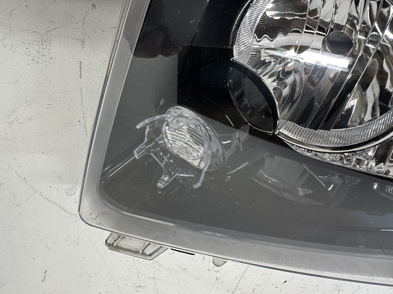 Headlight Left Driver LH 2011-2013 Jeep Grand Cherokee 55079379AF OEM