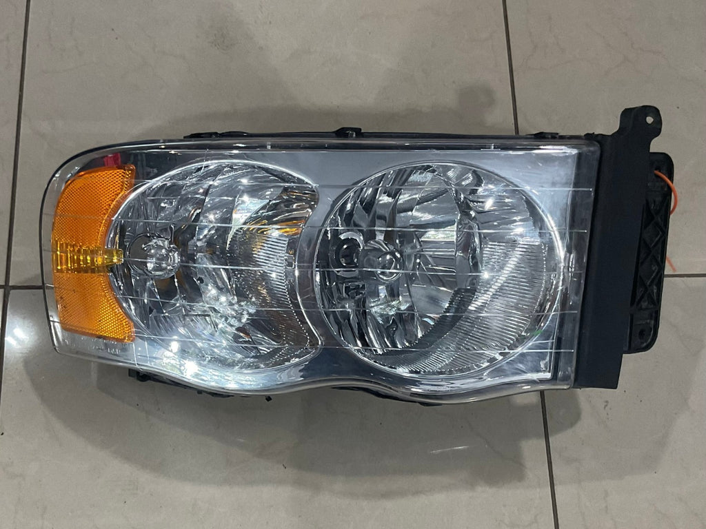 Headlight Right RH Passenger 2002-2005 Dodge Ram 1500 2500 3500 CAPA