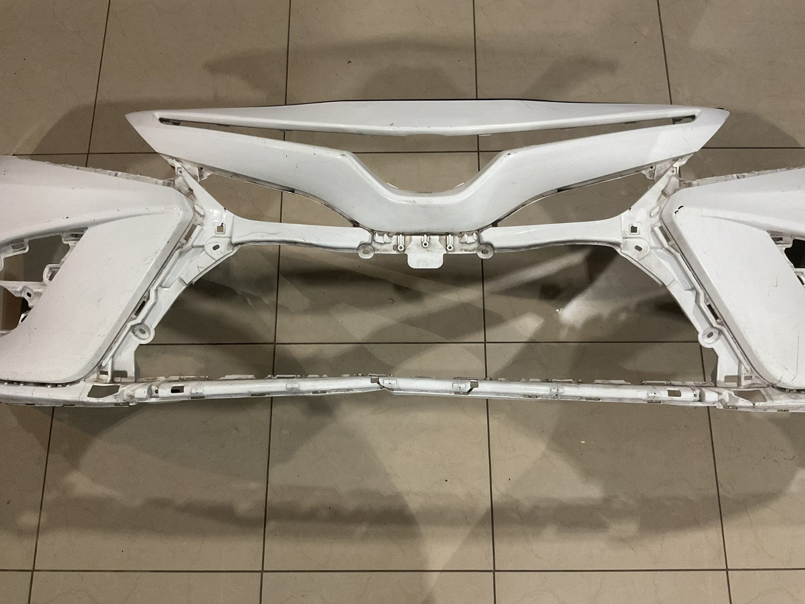 Front Bumper Cover White Toyota Camry 2021 2022 52119+06e20 OEM
