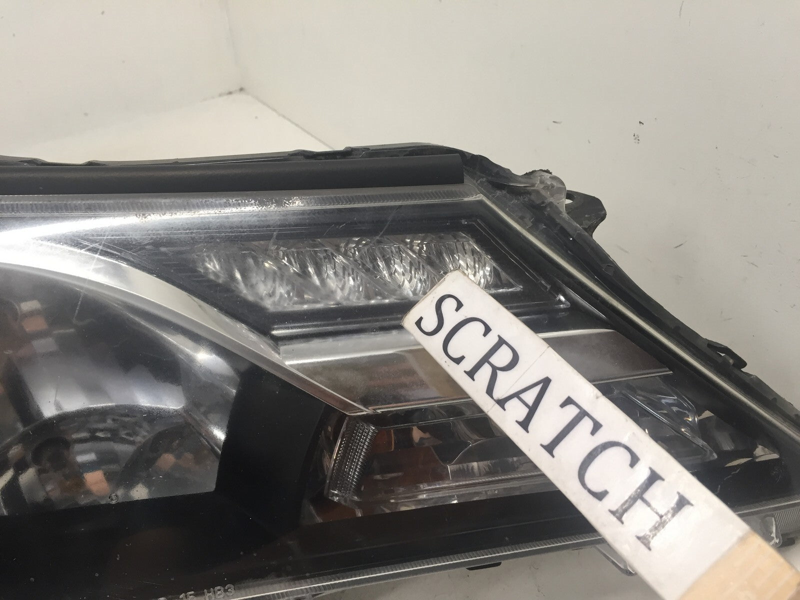 Headlight Damaged Lamp Passenger Right RH Toyota RAV4 2013-2015 OEM
