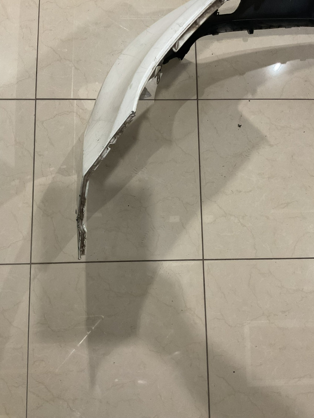 Front Bumper Cover White Toyota Highlander LE Lted Hybrid 14-16 52119+0E220 OEM
