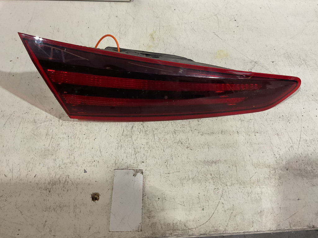 Tail light Damaged Left Driver LH 14-16 Nissan Rogue 08-315-1984L-F OEM