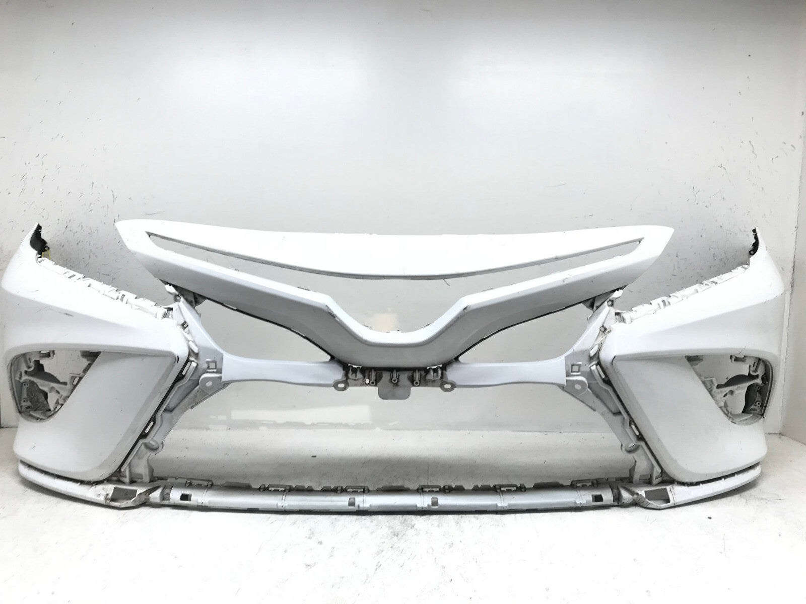 Front Bumper Cover Toyota Camry SE/XSE/Hybrid SE White 2018 2019 CAPA