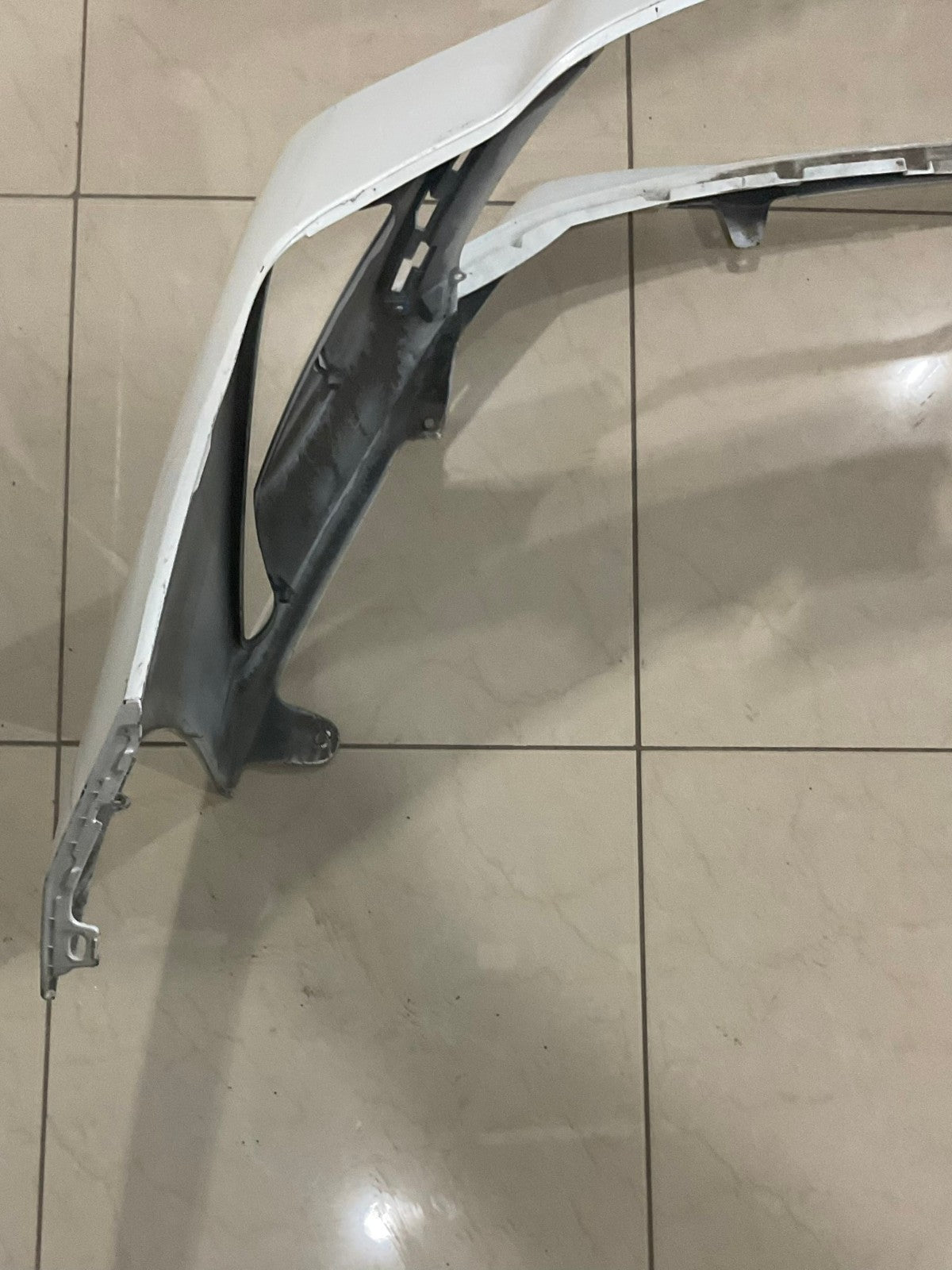 Front Bumper Cover White Toyota Avalon Base Touring 4X7 2019 52119+07090 OEM