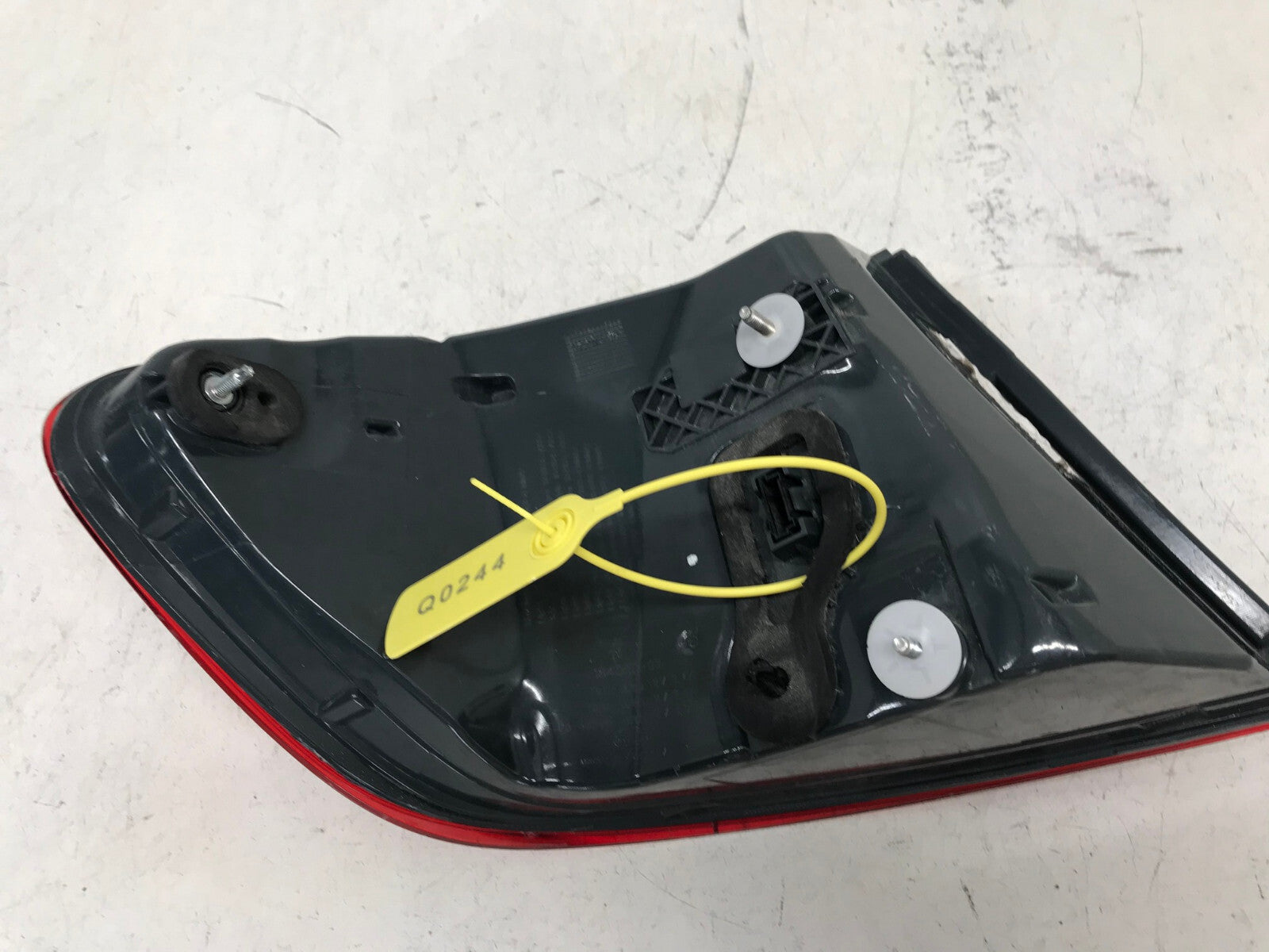 Tail light Damaged RH Passenger BMW 5Series F10 2014 15 2016 63217312708 OEM