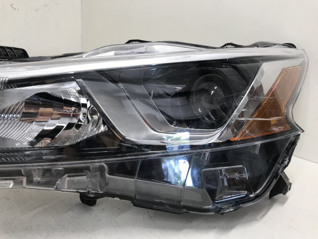 Halogen Headlight Damaged Left Driver LH Nissan Altima 2019-2021 1EJ94966701 OEM