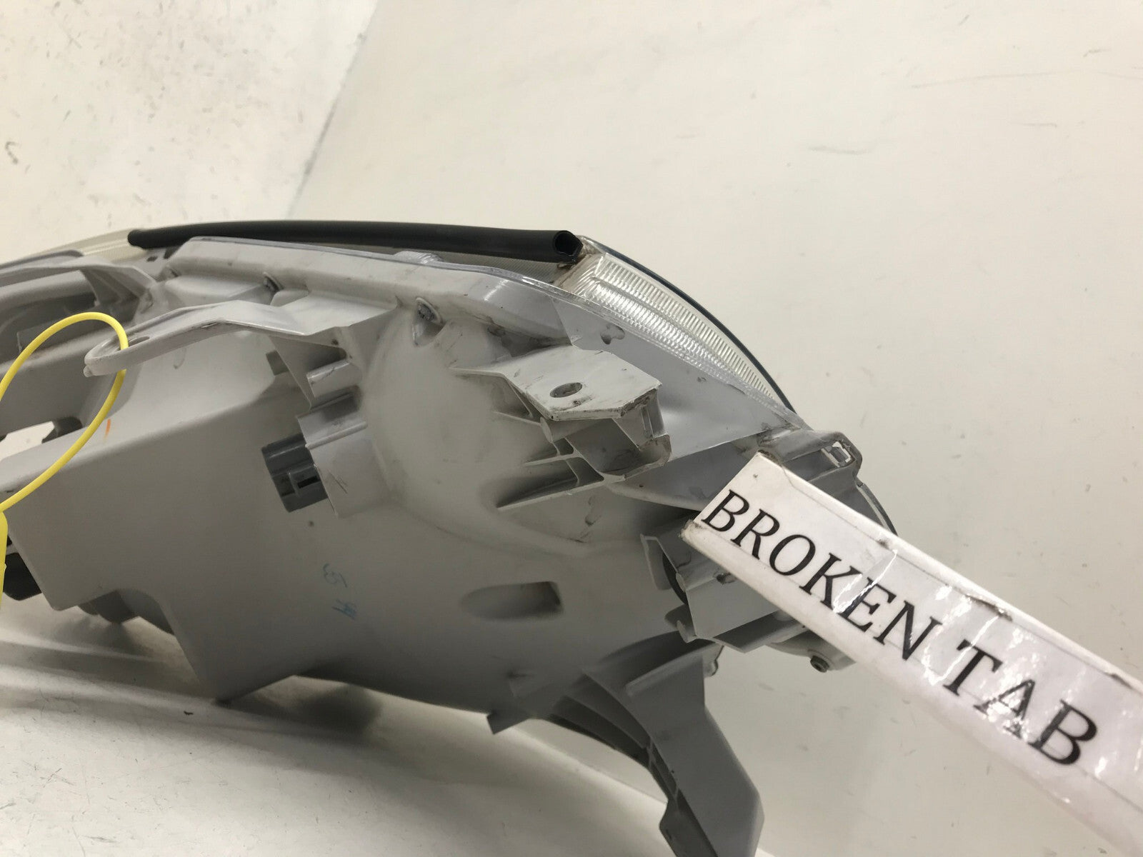 Headlight Damaged Head Lamp Driver LH Toyota Tacoma 2012-2015 8115004180 OEM2
