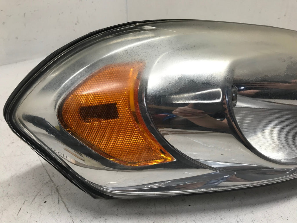 Headlight Damaged Passenger RH Chevy Impala Monte Carlo 2006-2016 25958360 OEM