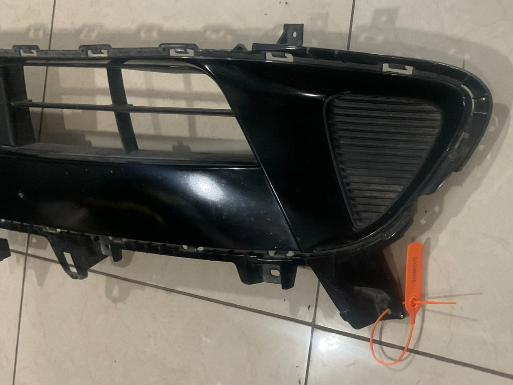 Grill Grille Black 2016-2018 Kia Sorento 86561+c6510 OEM