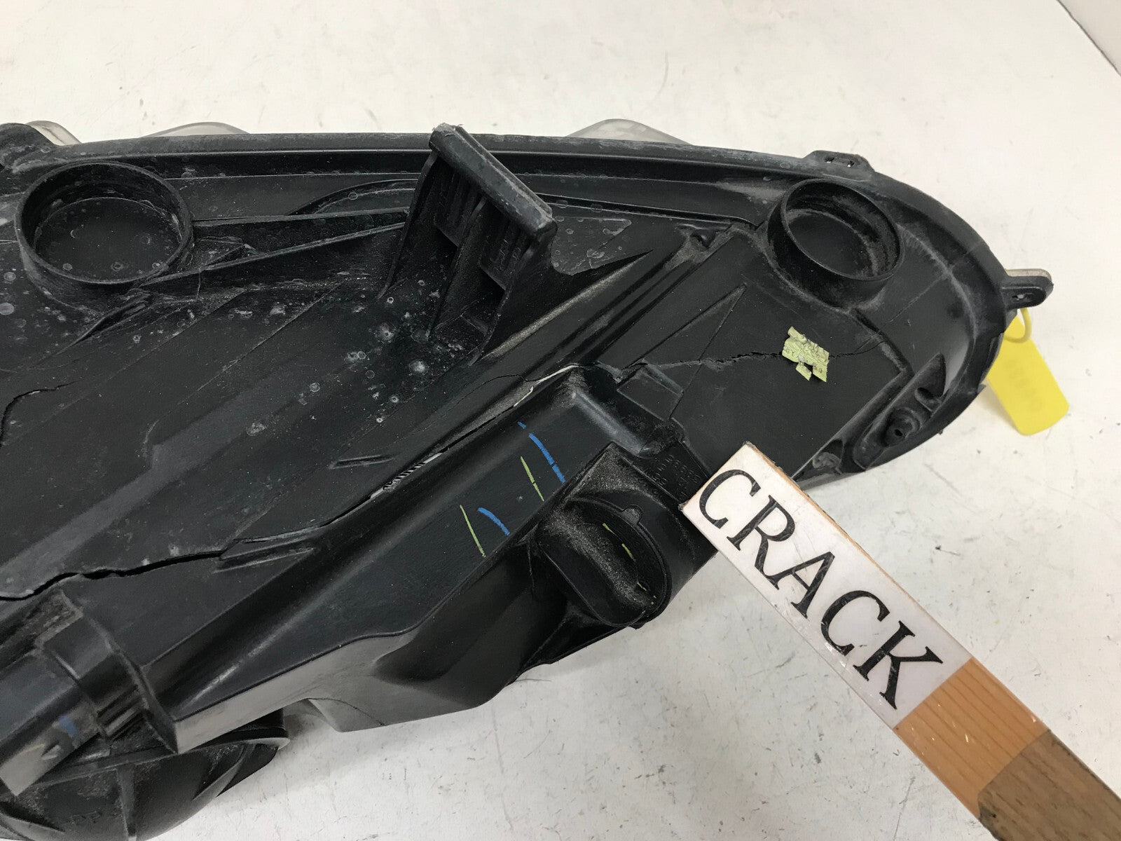Headlight Damaged RH Ford Fiesta (For Parts Only) 2014 - 2019 D2BB-13W029-BG OEM