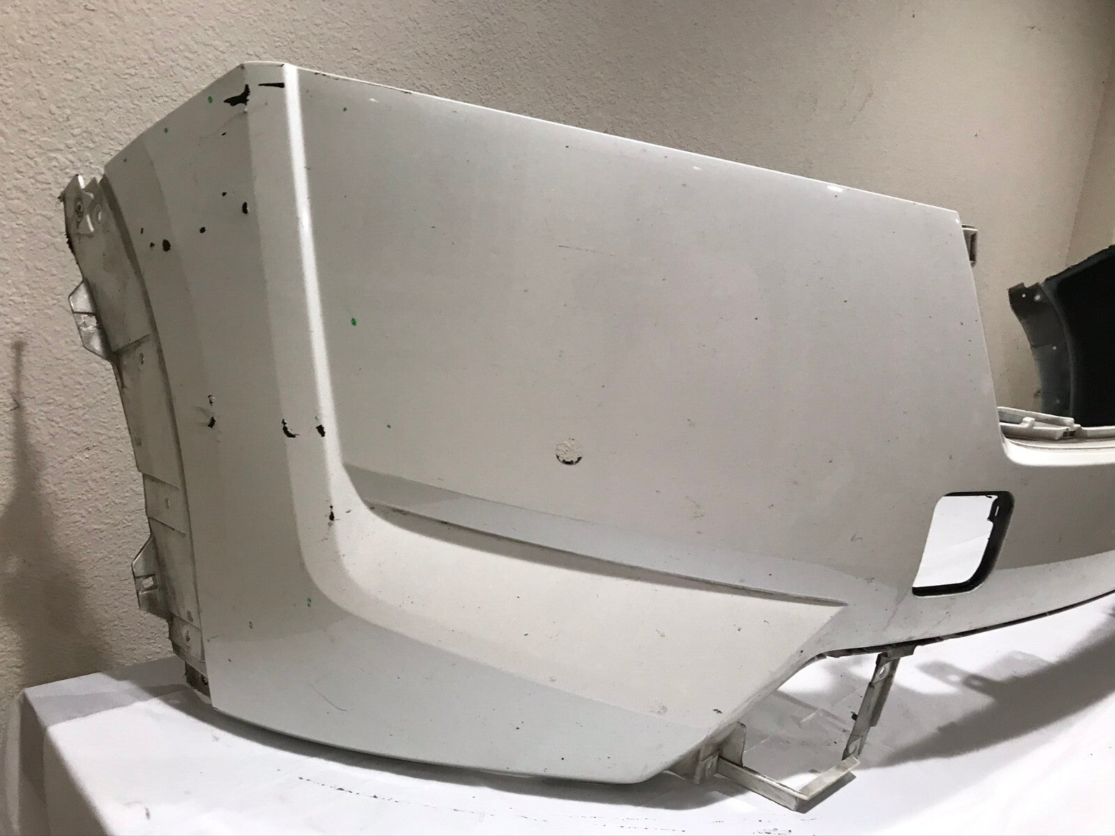 Front Bumper Cover White 2022-2023 Nissan Pathfinder S SV SUV w/Sensor Holes OEM