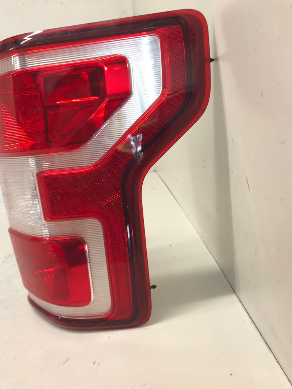 Brake Tail light Damaged Right RH Ford F150 F-150 2018-2020 JL34-13B504-AK OEM
