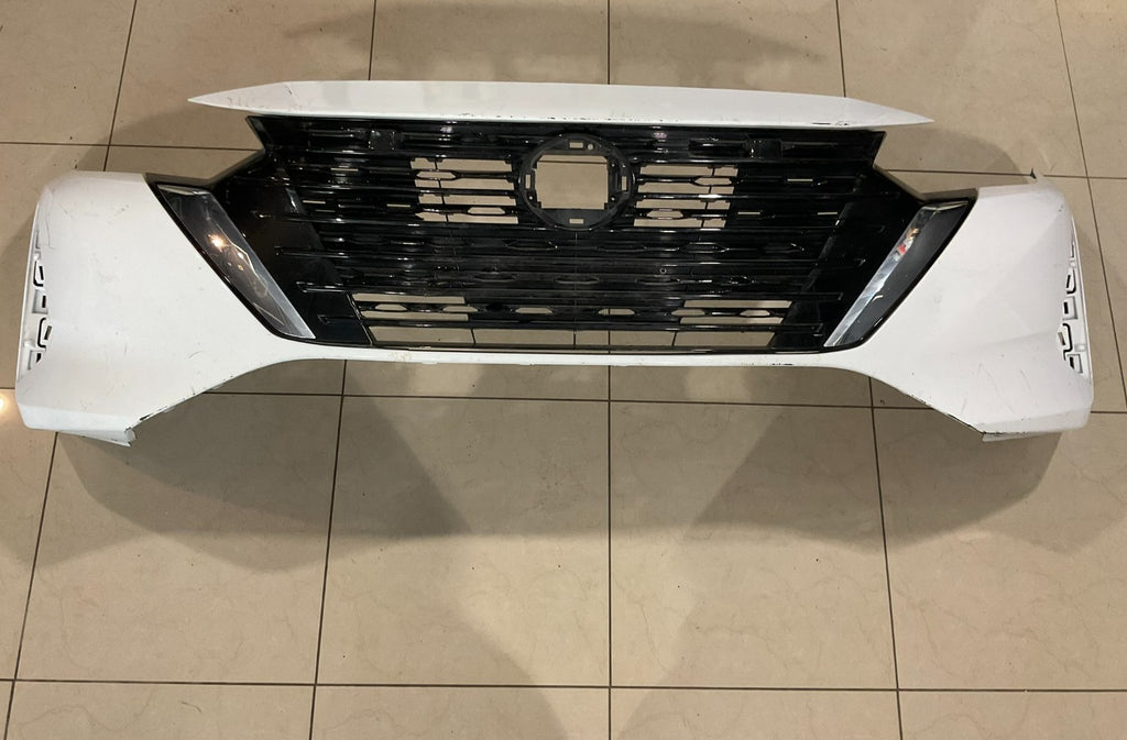 Front Upper Bumper Cover White Nissan Sentra 2024 62022+6ly0h OEM