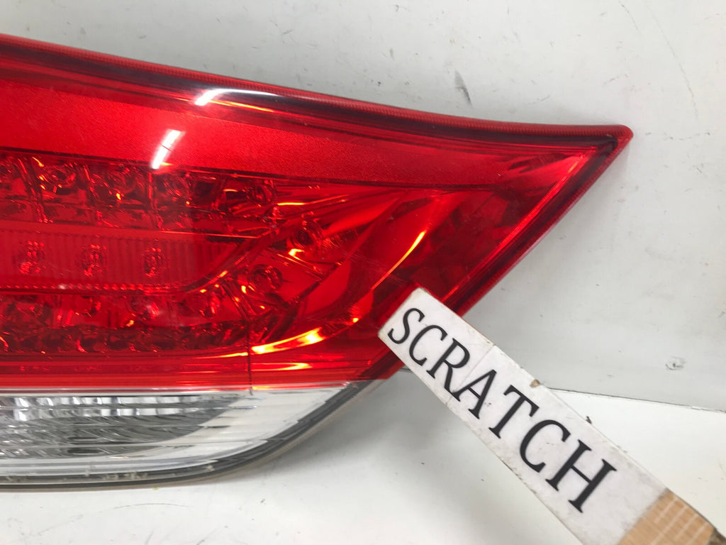 Tail light Damaged Driver LH Toyota Sienna 2011 2012 2013-2014 OEM OEM
