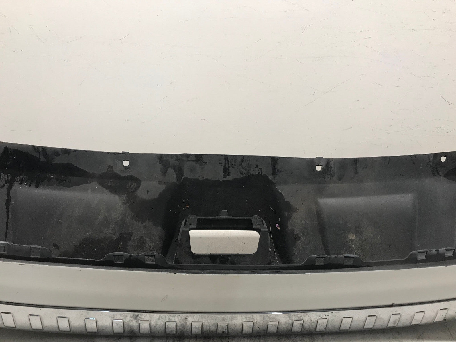 Rear Bumper Cover White 2014-2016 Nissan Rogue S/SL/SV 85022-9TA0H OEM
