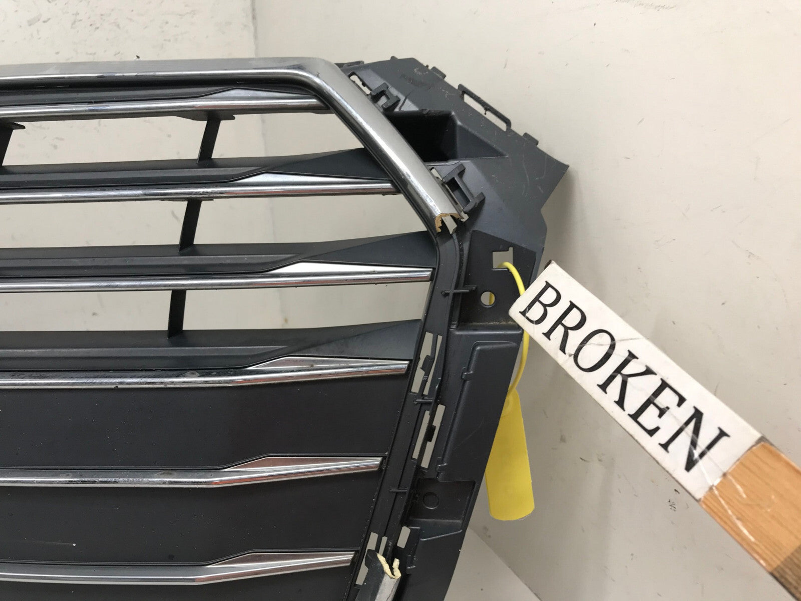 Grille Grill 2018 2019 Audi A4 Sedan 8W0-853-651 OEM