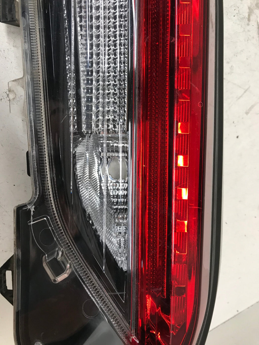 Tail light Damaged LH Driver 2019 2020 2021 Toyota RAV4 81590-42120 OEM