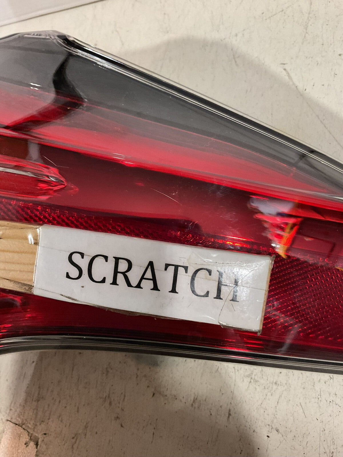Tail light Damaged Right Passenger RH 2016 2017 2018 Toyota Rav4 8155042212 OEM