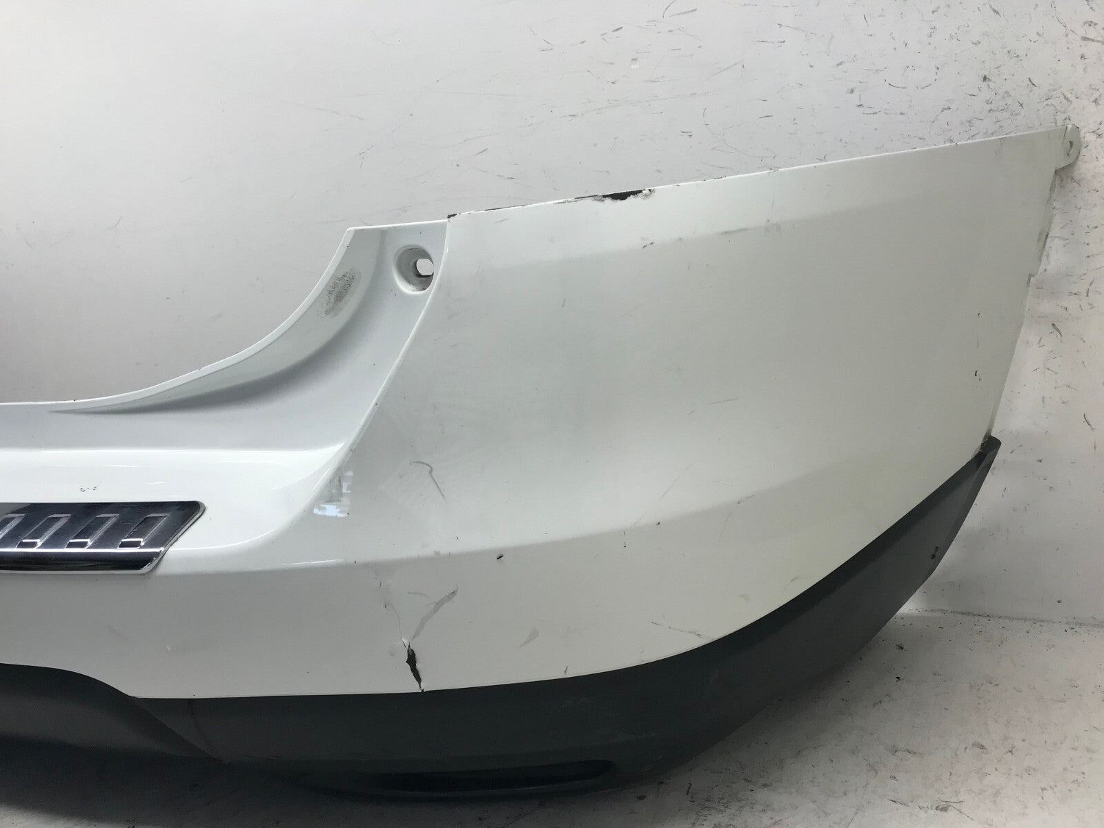 Rear Bumper Cover White 2014-2016 Nissan Rogue S/SL/SV 85022-9TA0H OEM