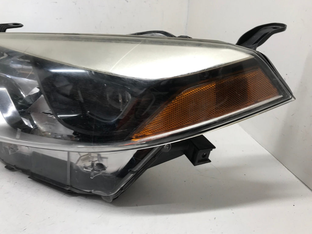 Halogen Headlight Damaged Driver LH Toyota Corolla 2014 - 2016 81150-02E60 OEM
