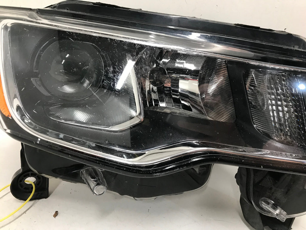 Headlight Damaged RH Passenger Jeep Grand Cherokee 17-22 68289234AF OEM