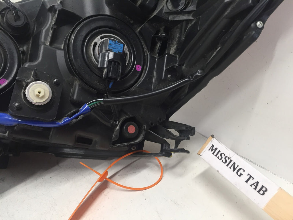 Halogen LED Headlight Damaged Right RH Passenger Subaru Forester 2017 2018 OEM