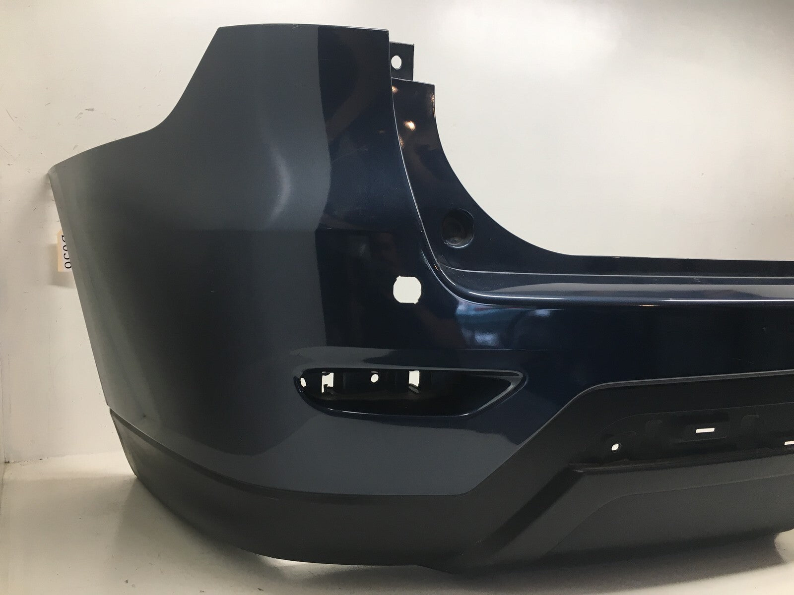 Rear Bumper LOCAL Nissan Pathfinder Platinum/SV Hybrid w/o Sensr Holes 13-16 OEM