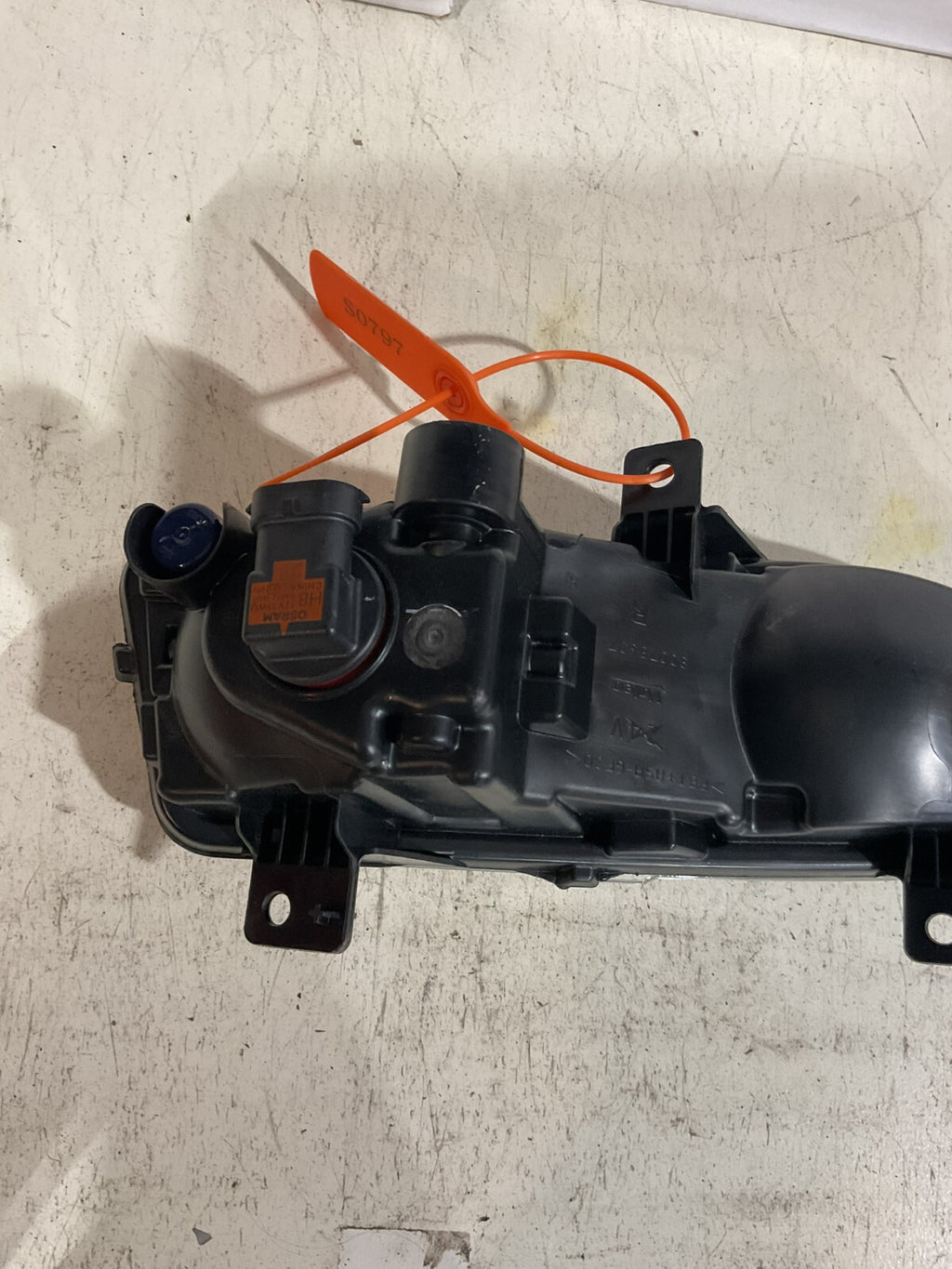 Fog light Damaged Right Passenger RH 2017 2019 Nissan Rogue 90078637 OEM