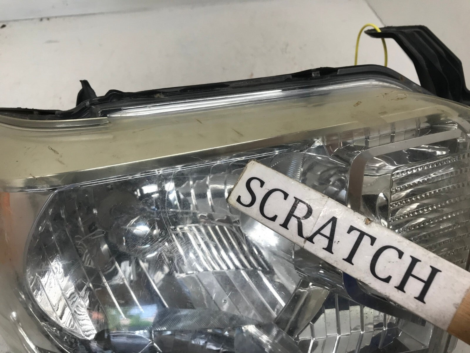 Headlight Damaged Passenger RH Right 2014-2021 Toyota Tundra 81110-0C100 OEM