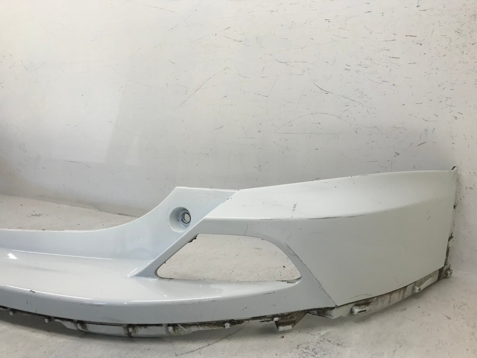 Rear Bumper Cover White 16-18 Toyota RAV4 Hybrid Limited/LE/XLE 52159-0R120 OEM