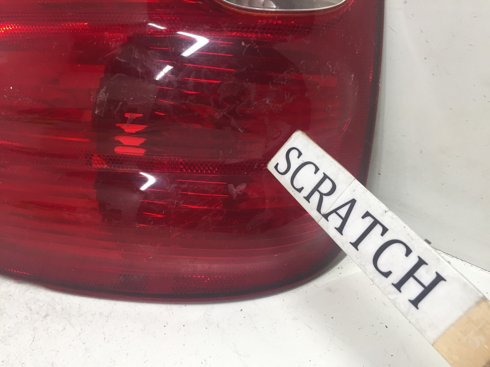 Taillight Damaged Tail Lamp Driver Rear Left LH Ford Pickup Truck F150 00-04 OEM