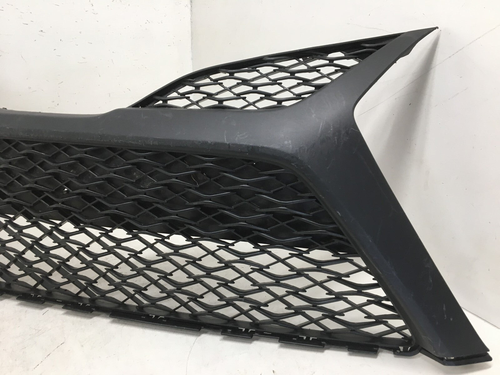 Grille Grill Toyota Camry SE XSE 2018 2019 53113-06130 OEM