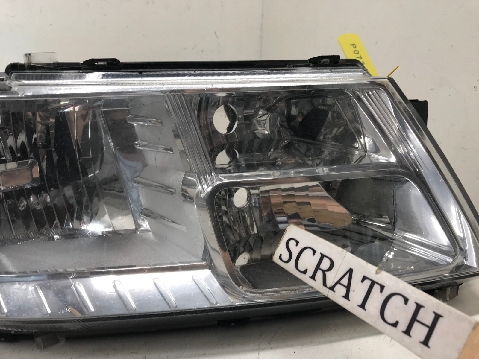 Headlight Damaged Right passenger RH Dodge Journey 2009-2022 05116288AD OEM