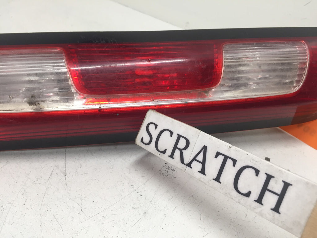 Tail Brake light Damaged GMC Sierra 2014 20979071 OEM