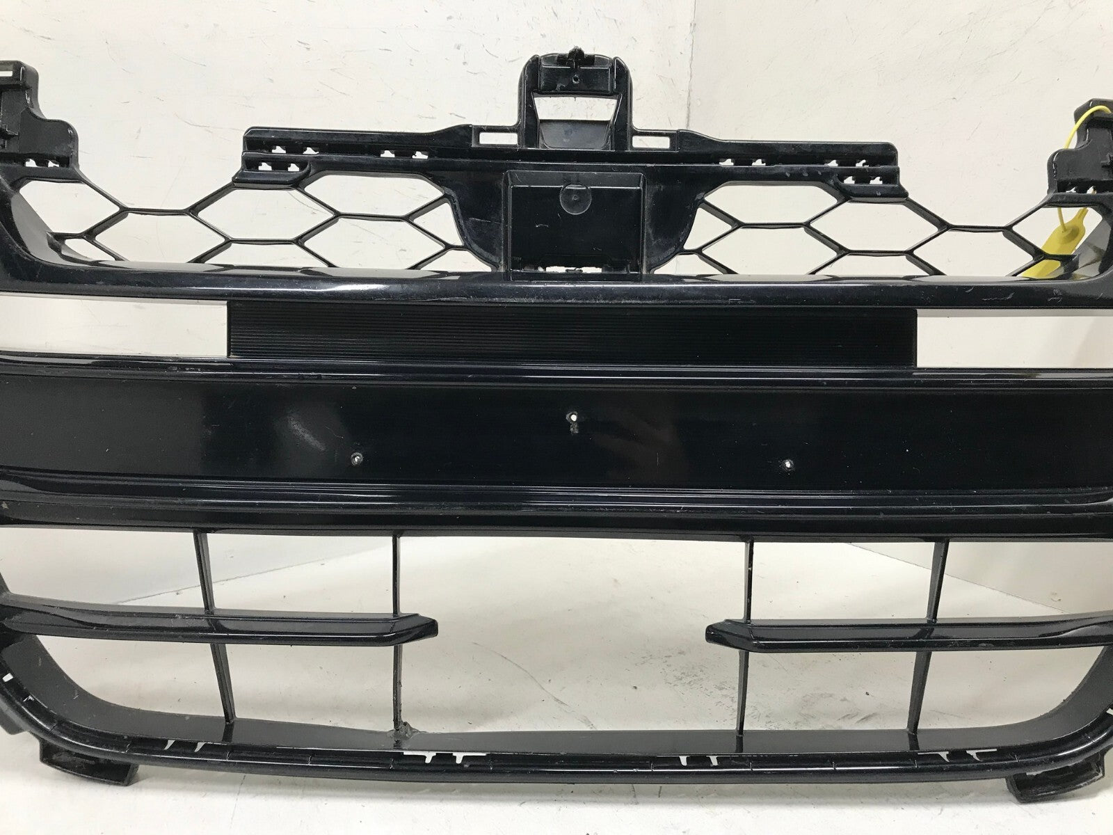 Grill Grille Honda Accord 2018-2019 71111-TVA-A5 OEM