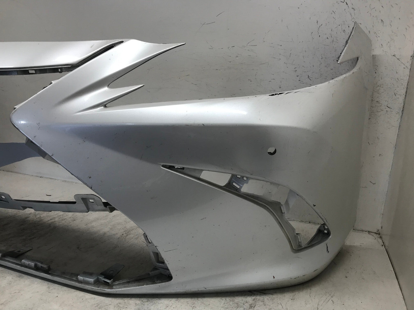 Front Bumper Cover 085 Lexus ES 350 2019 w/Sensor Holes 52119-33B60 OEM