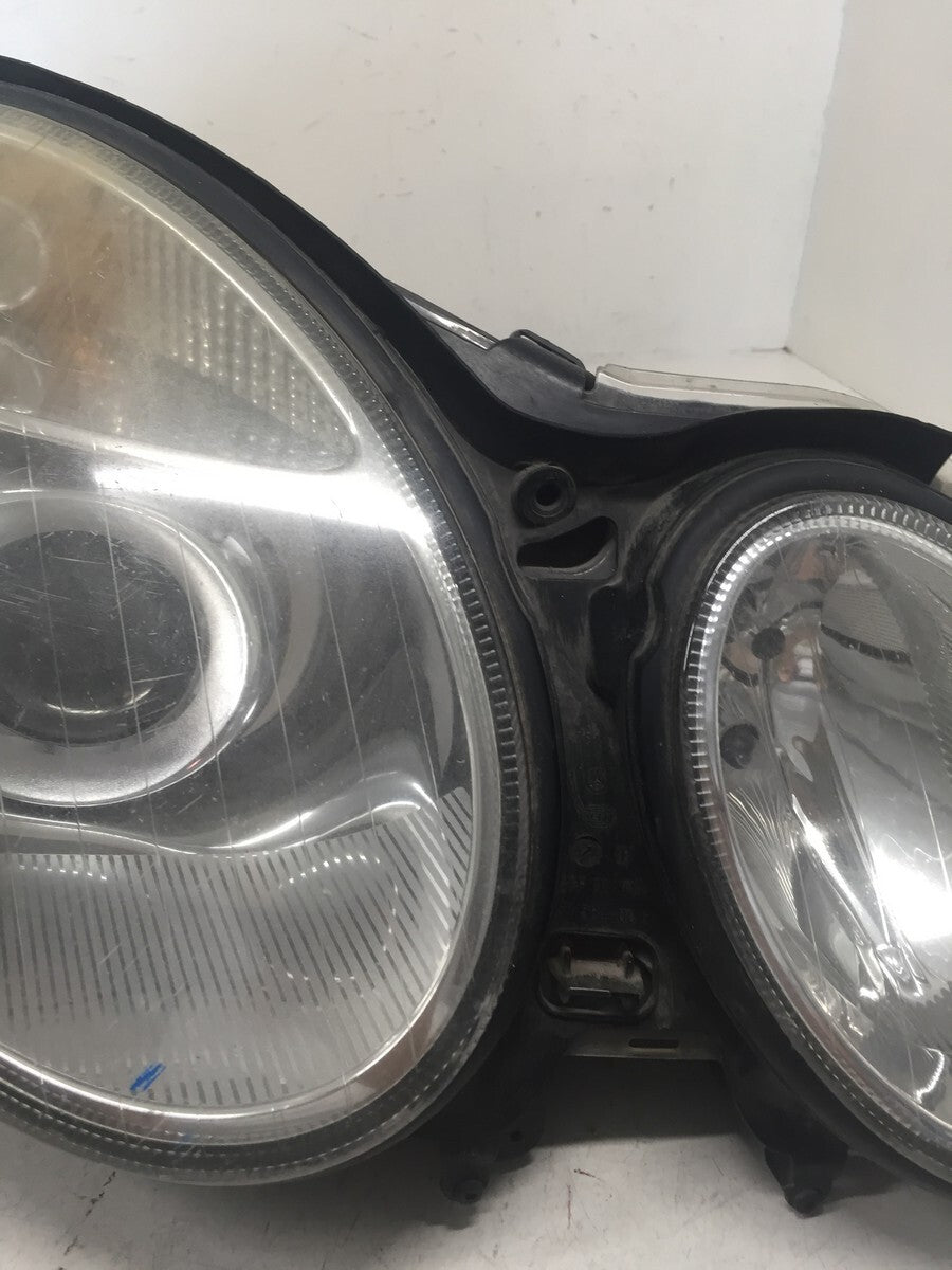 Halogen Headlight Damaged Passr RH for Mercedes E Class E320 E500 03 06 OEM