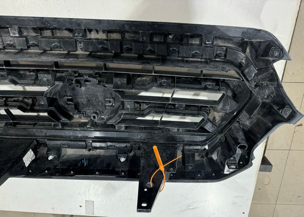Grill Grille Black/White 2016 2017 2018 2019 2020 Toyota Tacoma 53113-04040 OEM
