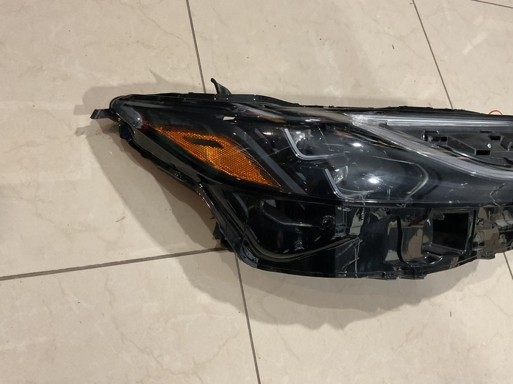 Headlight Right Passenger RH 2024 2025 Toyota Camry LE SE CAPA