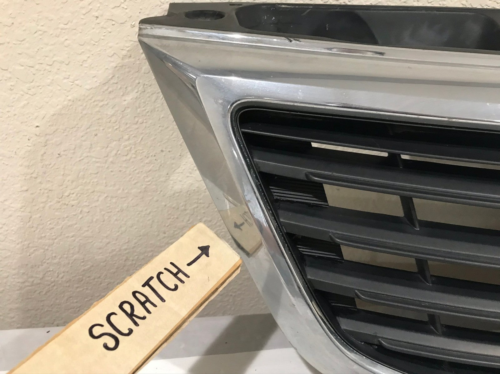 Grill Grille 2011-2012 Kia Sportage 26352-3W000 OEM