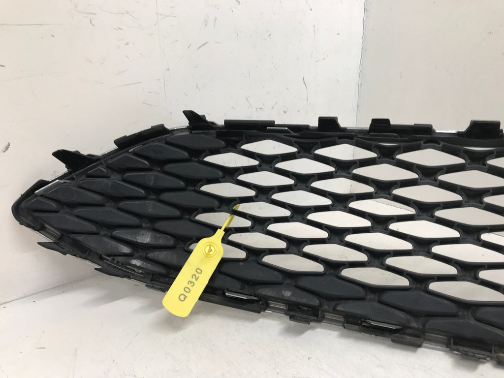 Grille Grill 2015 2016 2017 2018 Ford Focus F1EB-8200-BAW OEM