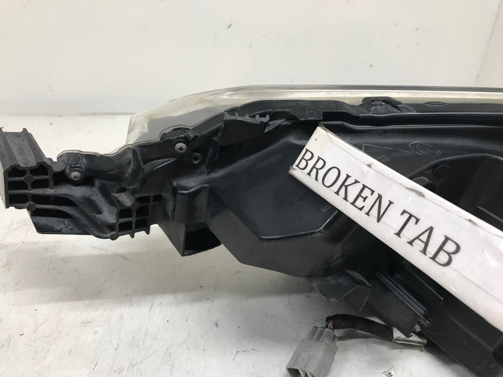 Headlight LED RH Passenger Toyota Corolla SE XLE XSE 2017-2019 81110-02M90 OEM