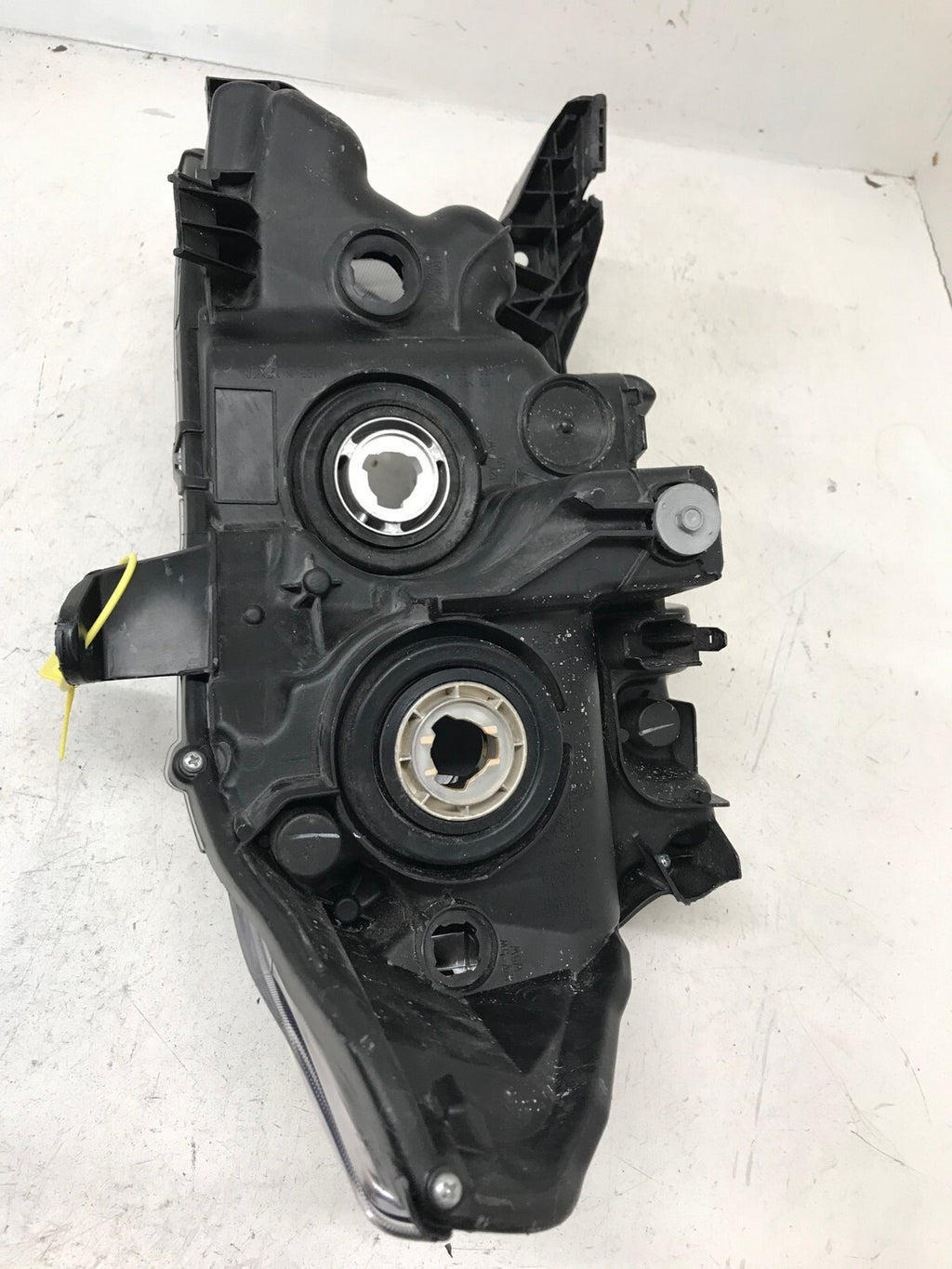 Headlight Damaged Driver LH Left 2016-2023 Toyota Tacoma 81150-04270 OEM