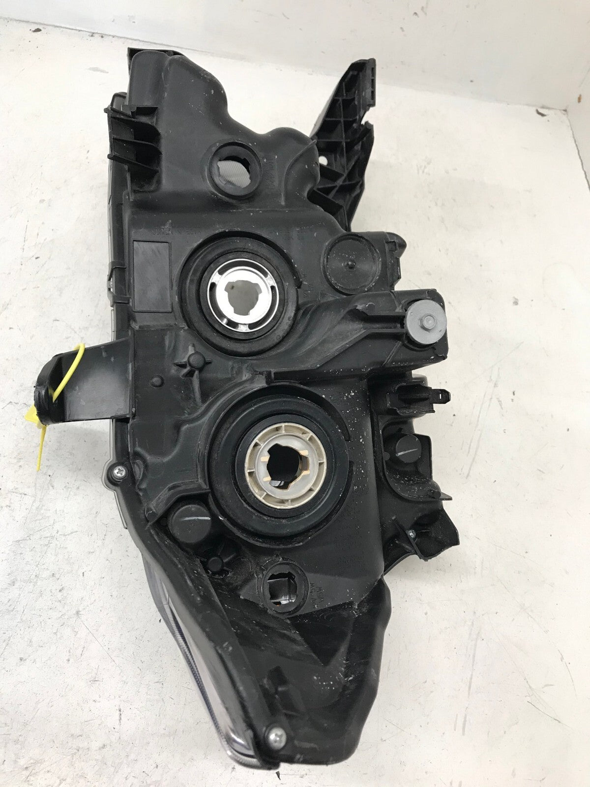 Headlight Damaged Driver LH Left 2016-2023 Toyota Tacoma 81150-04270 OEM