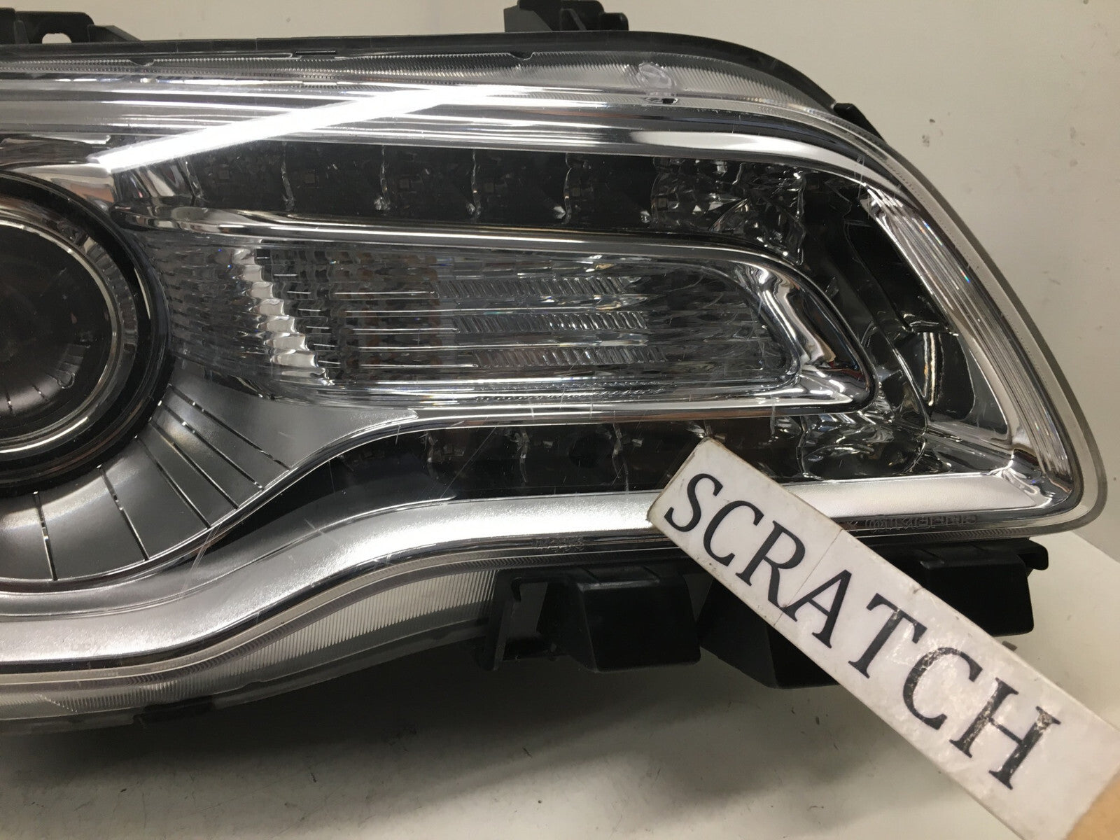 Halogen Led Headlight Damaged RH Passenger Chrysler 2011-2014 BAM92153000 OEM
