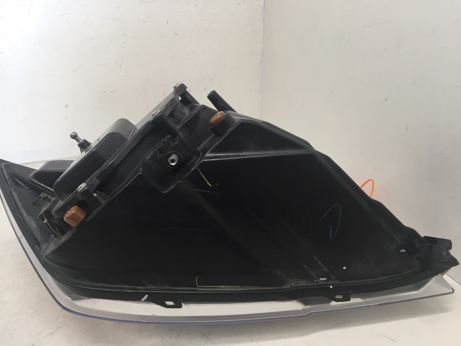 Halogen Projector Lamp Headlight Right Side RH Dodge RAM 16-18 68274982AA OEM