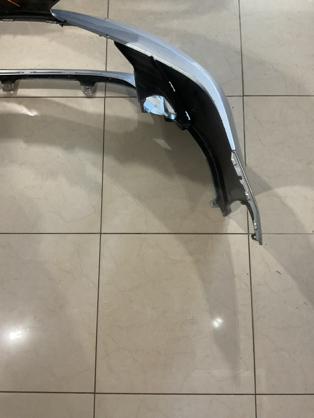 Front Bumper Cover Silver Toyota Camry L/LE/XLE/Hybrid 2018-2020 52119+06d90 OEM