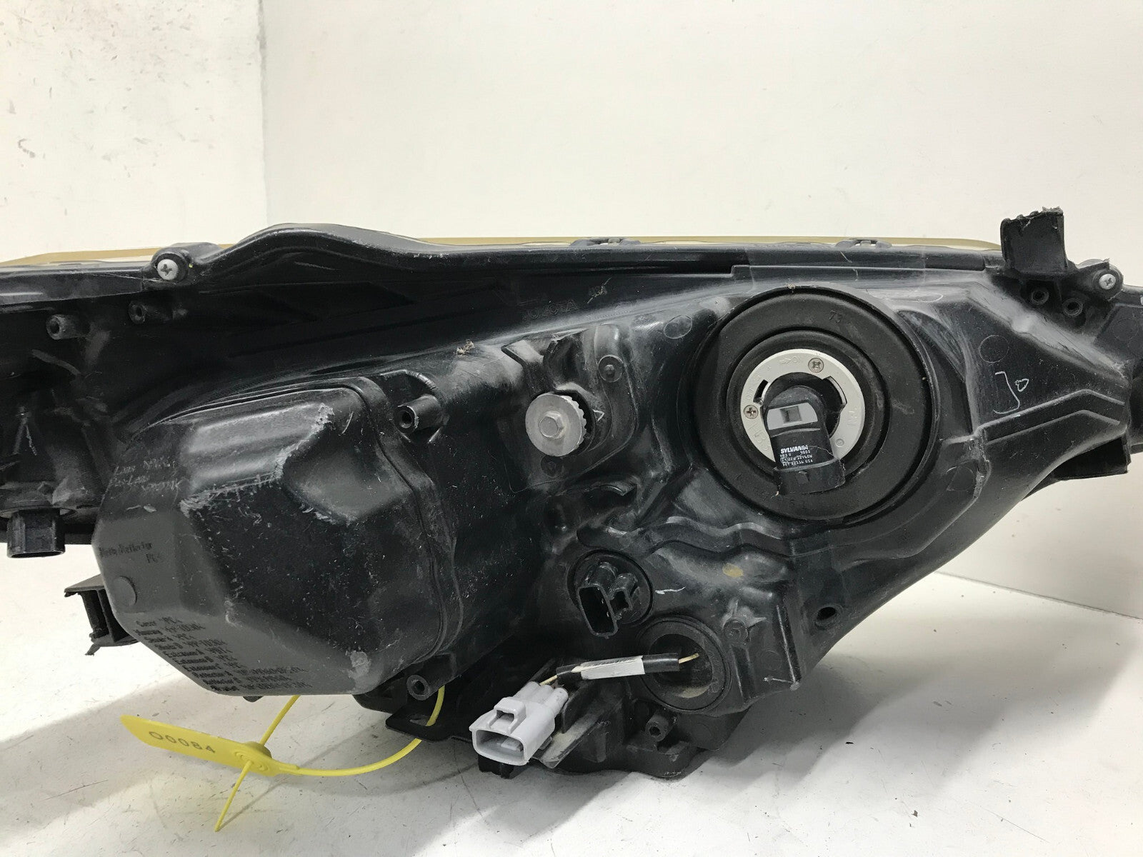 Halogen Headlight Damaged Driver LH Toyota Corolla 14 2015 2016 81150-02E60 OEM