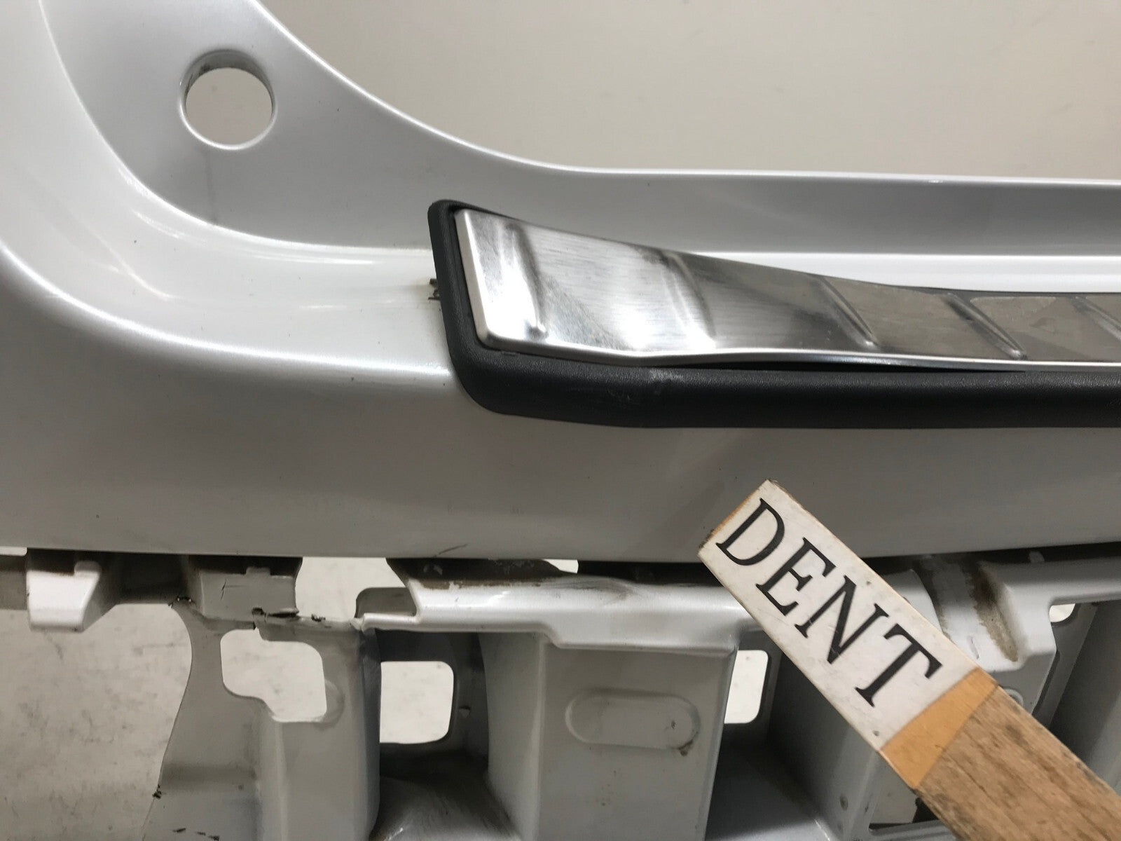 Rear Bumper Cover 070 Toyota Highlander LE Limited Hybrid 14-18 52159-0E060 OEM