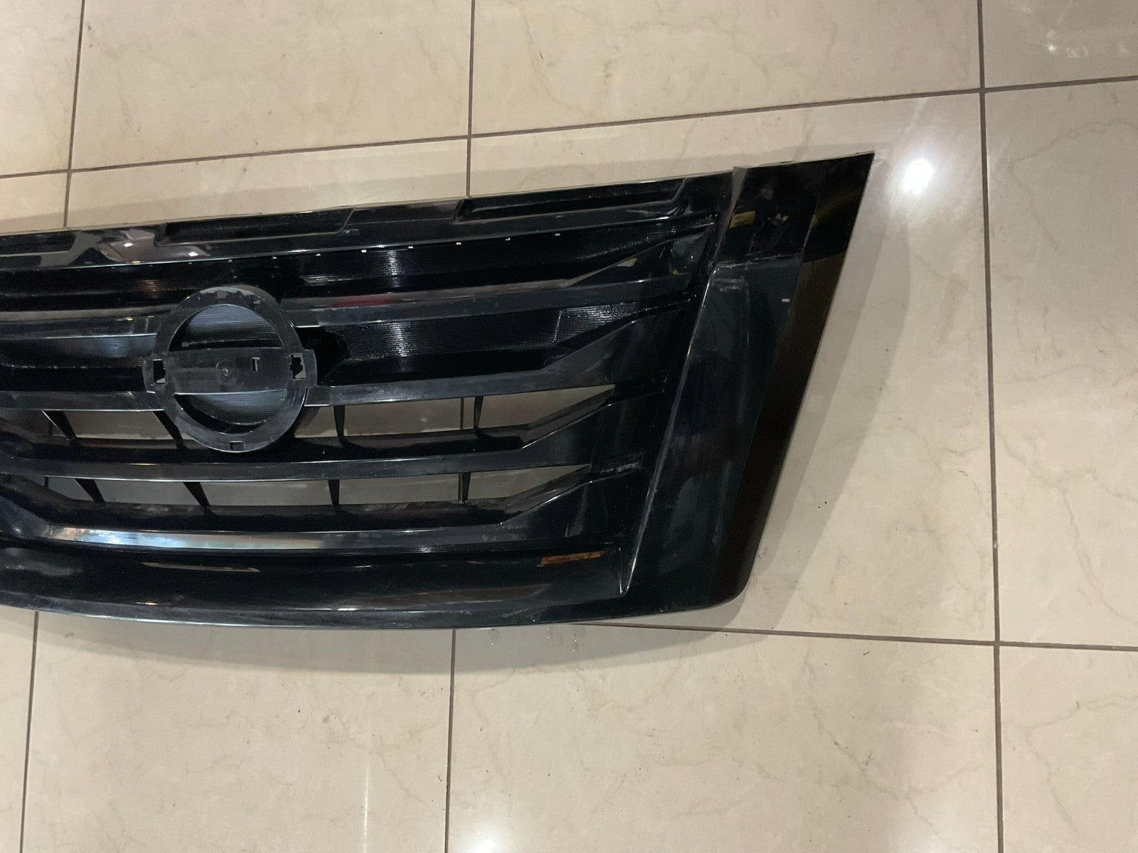 Grill Grille Black/Silver 2022 -2023 - 2024 Nissan Pathfinder 623106ta0a+b OEM